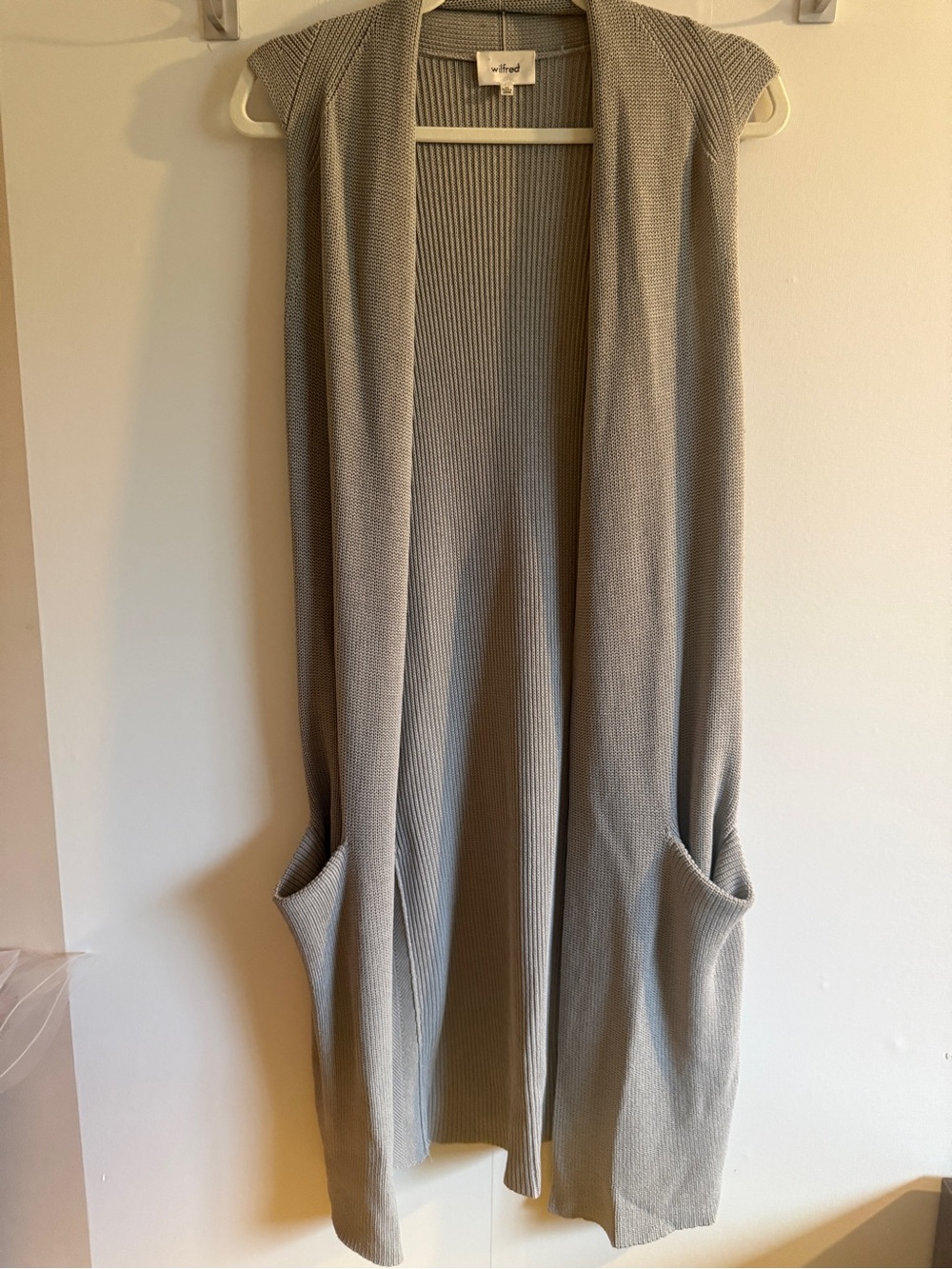 Aritzia Wilfred Dunkirk Long Sleeveless Cardigan Vest Grey Size XS Pockets